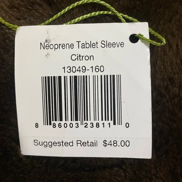 NWT Vera Bradley NEOPRENE TABLET SLEEVE 113049-160 Citron - Picture 2 of 3